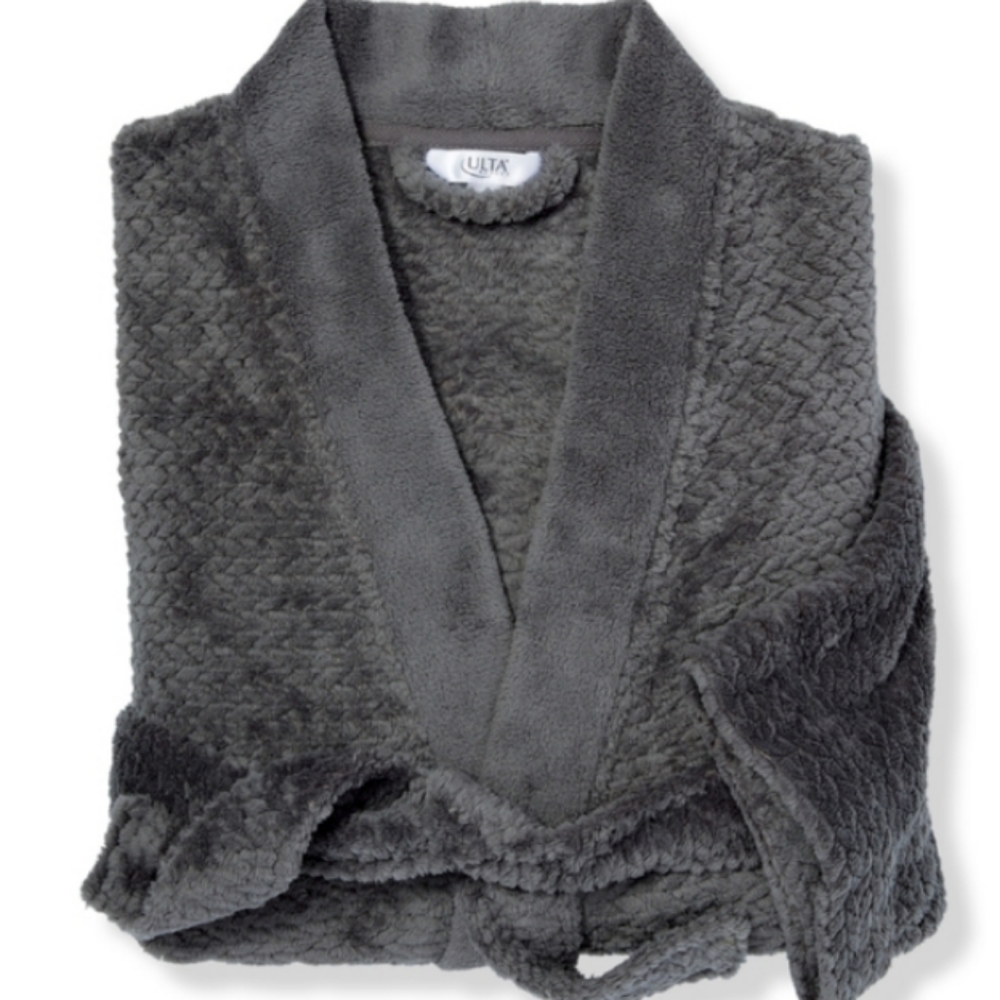 ULTA BEAUTY LIMITED EDITION MEN'S PLUSH ROBE.